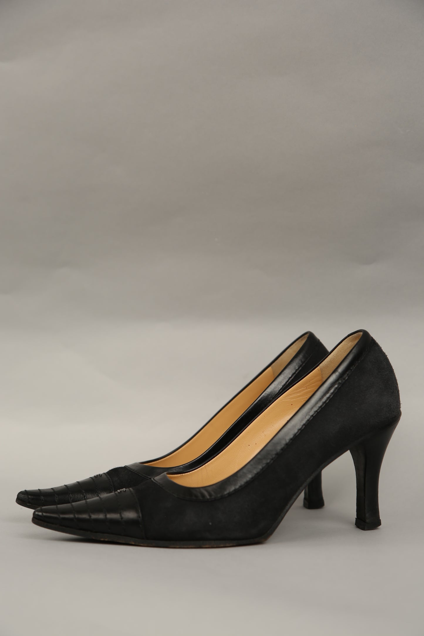 CHANEL Suede Heels 2.