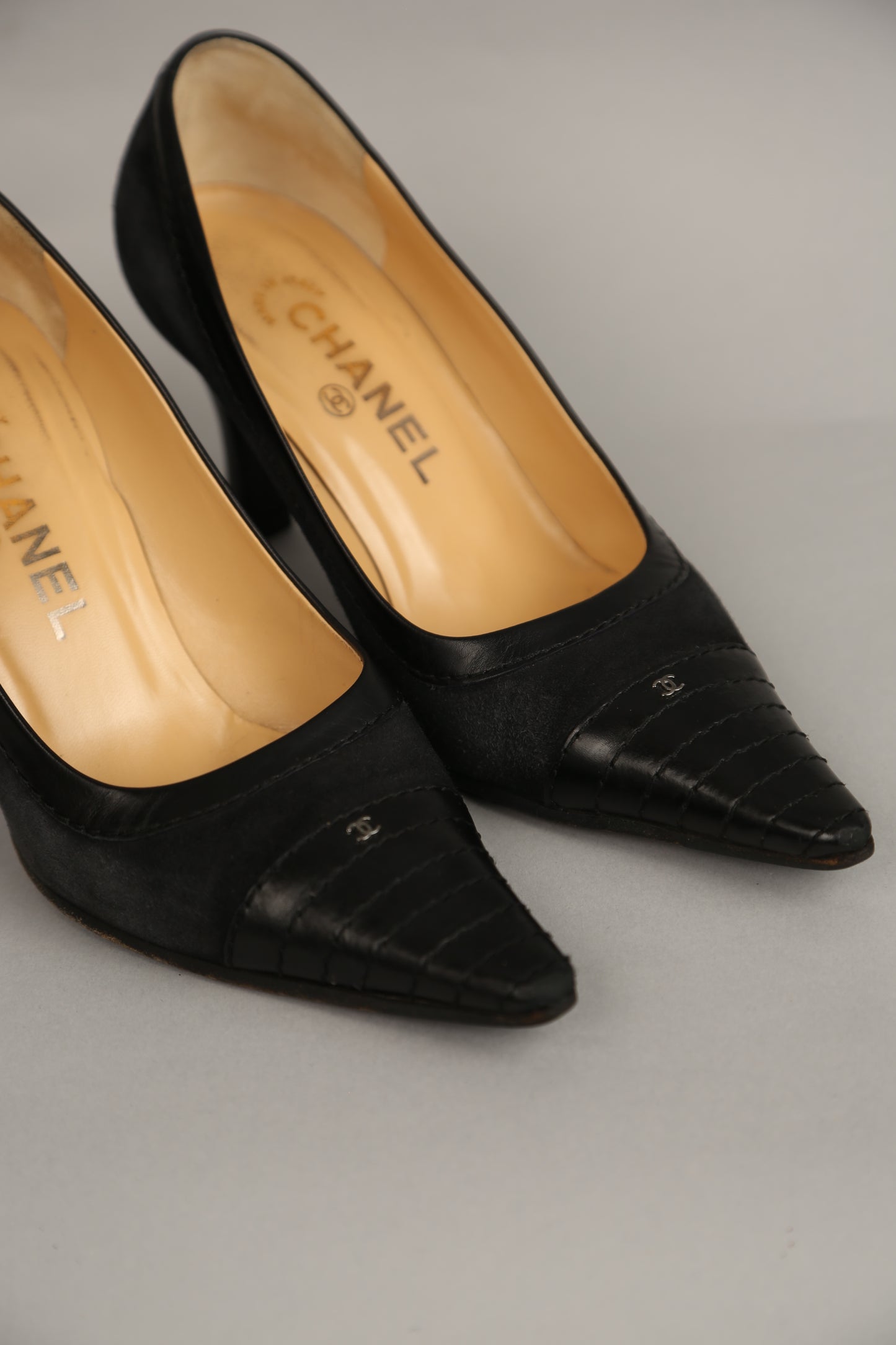 CHANEL Suede Heels 2.