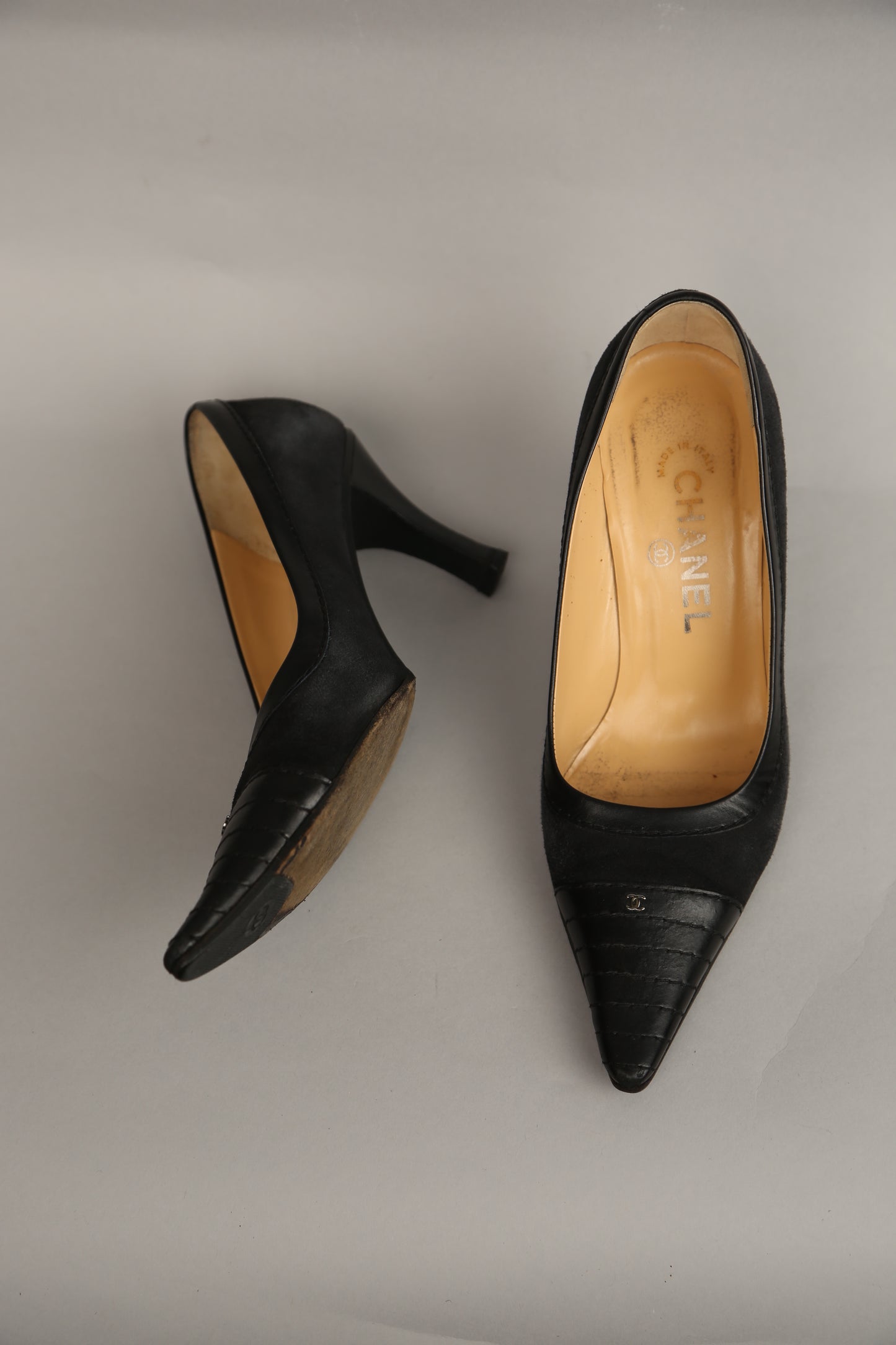 CHANEL Suede Heels 2.