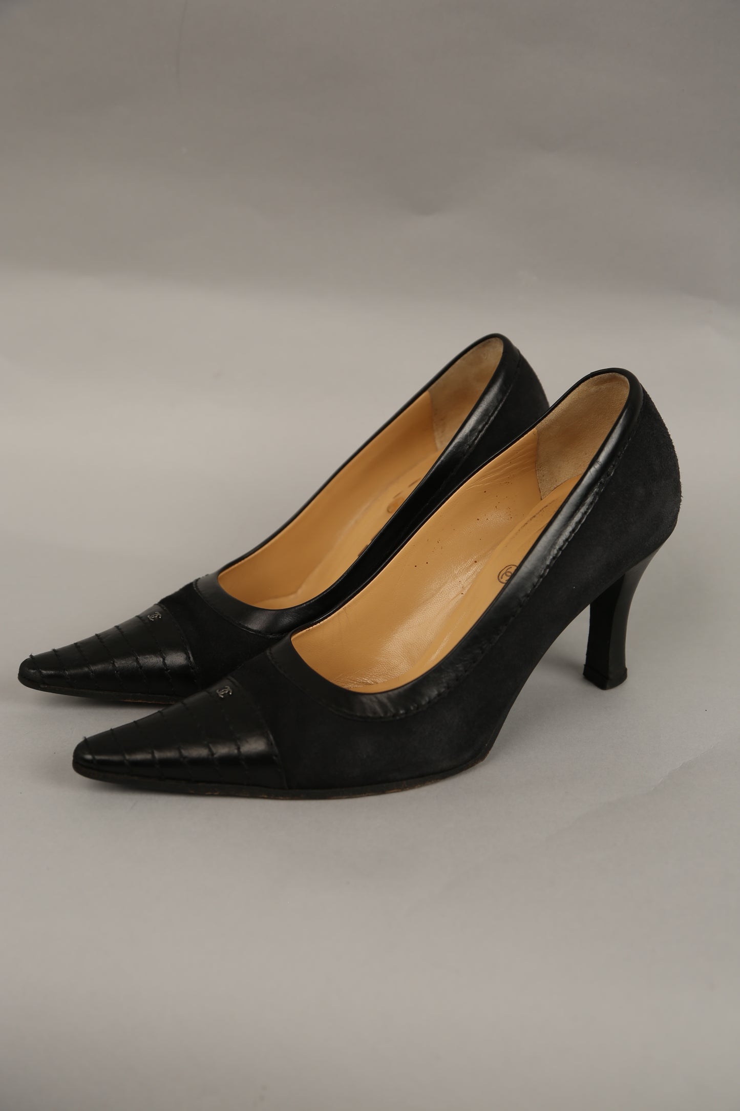 CHANEL Suede Heels 2.